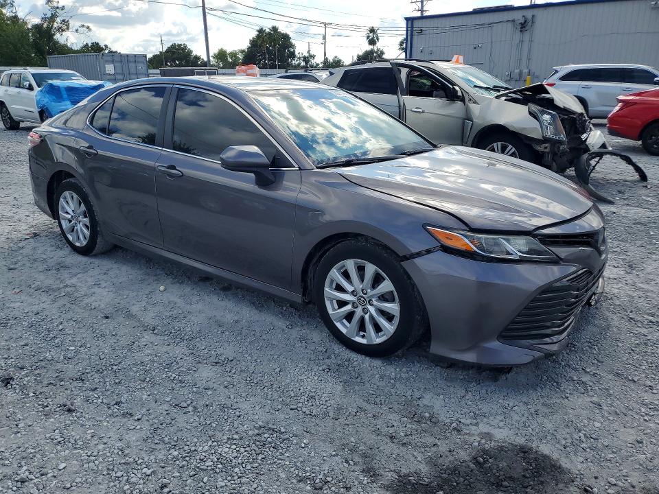 Снимка 4 от търг – 2020 TOYOTA CAMRY с VIN 4T1C11AK2LU934069