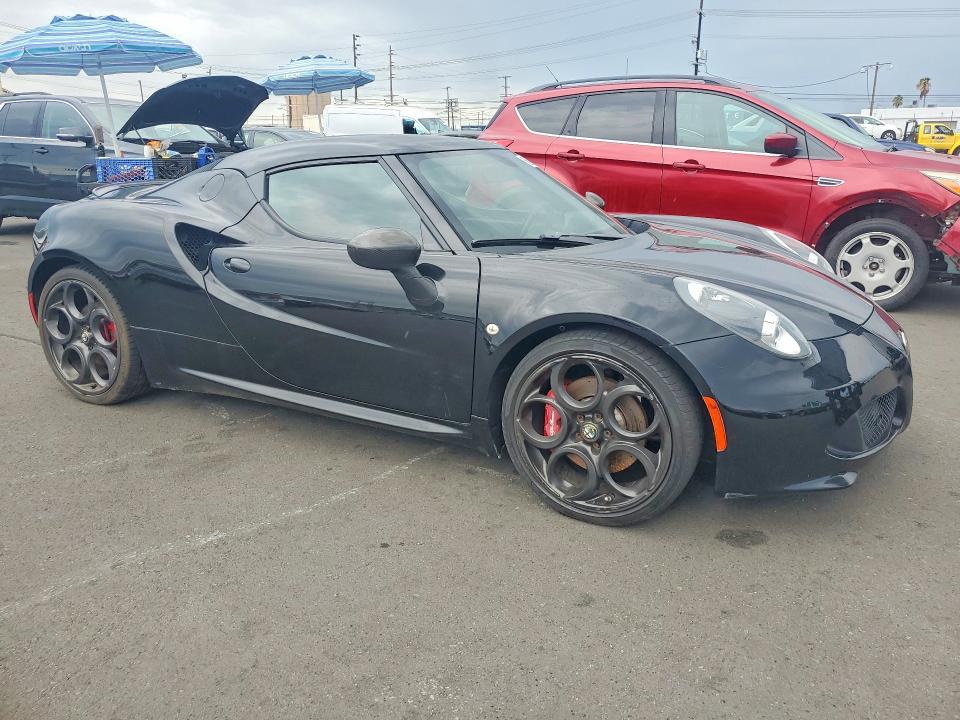 Фото 4 с аукциона – 2015 ALFA ROMEO 4C с VIN ZARBAAA40FM160416
