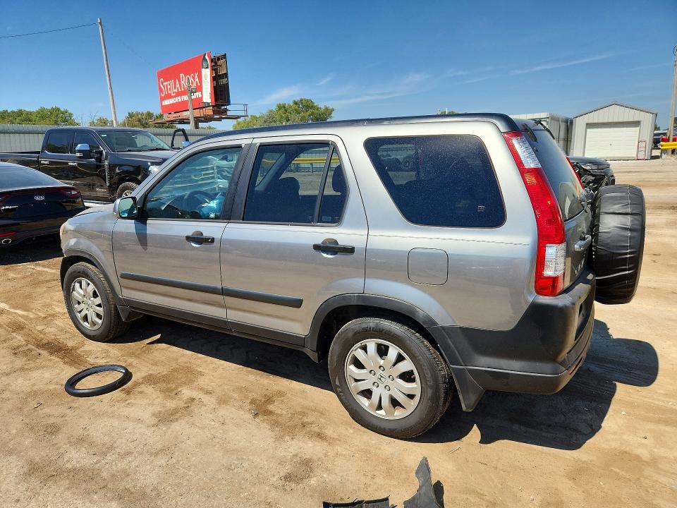 Photo 2 from auction – 2005 HONDA CR-V with VIN JHLRD78835C055646