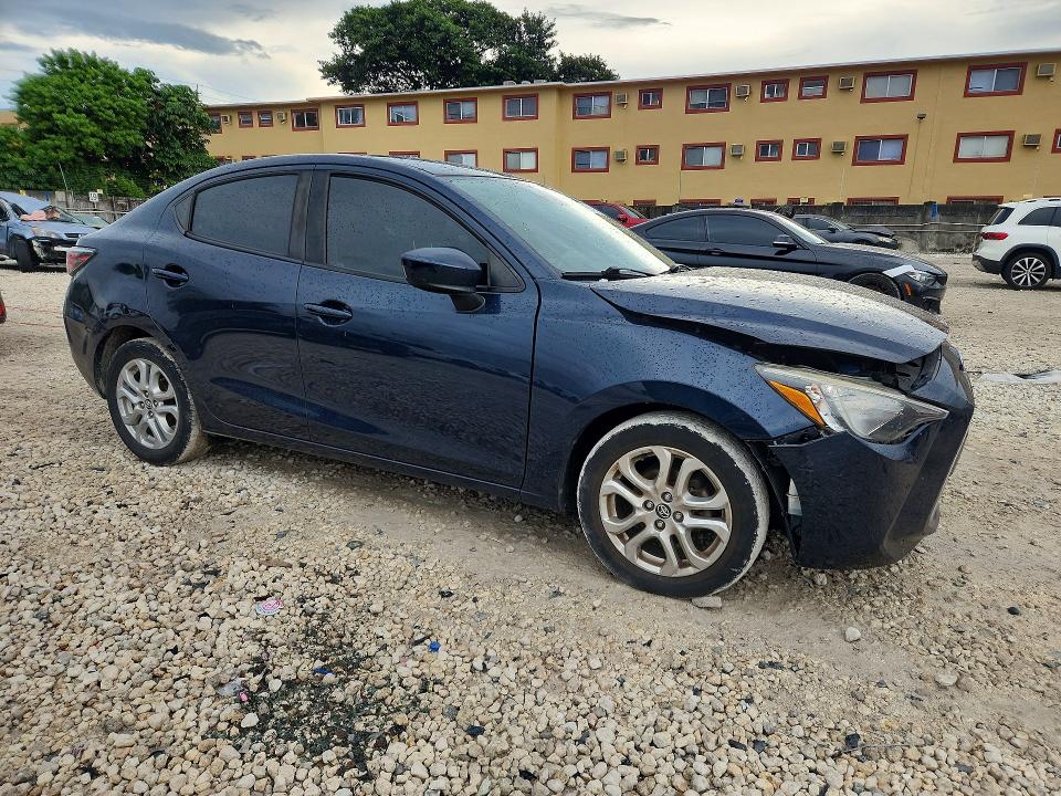 Снимка 4 от търг – 2018 TOYOTA YARIS IA с VIN 3MYDLBYV4JY309175