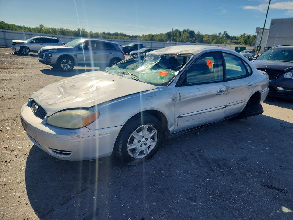 FORD TAURUS 2006 с VIN 1FAFP53U26A124779 - Снимка от търг