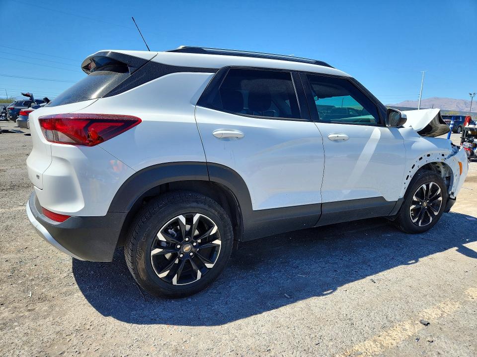 Photo 3 from auction – 2022 CHEVROLET TRAILBLAZER with VIN KL79MPS28NB013168