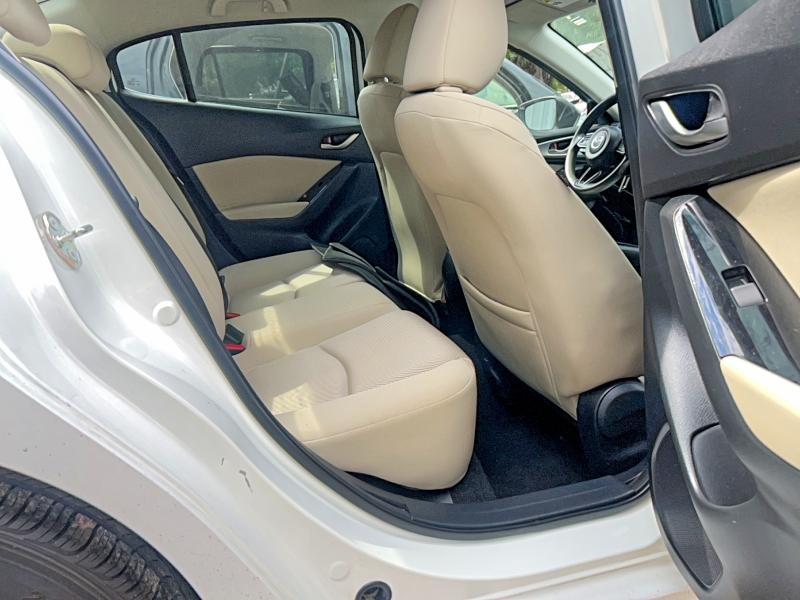 Photo 6 from auction – 2018 MAZDA 3 with VIN 3MZBN1U72JM219674