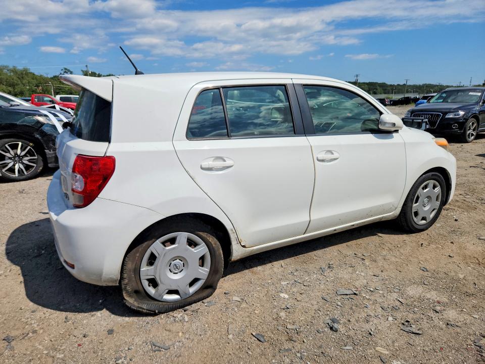 Photo 3 from auction – 2013 SCION XD with VIN JTKKUPB48D1034850