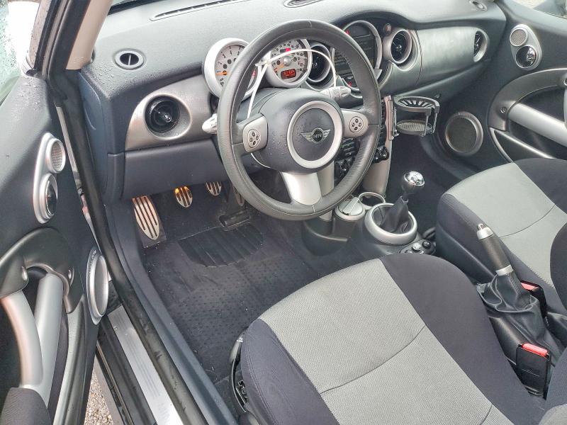 Photo 8 from auction – 2005 MINI COOPER with VIN WMWRE33445TD93323