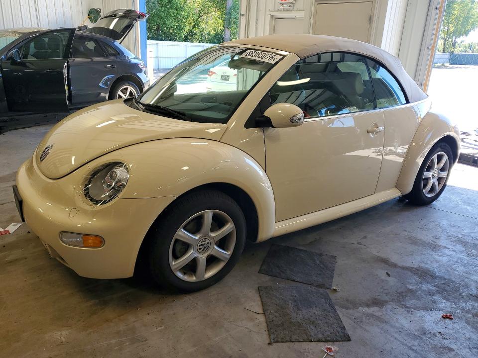 2005 VOLKSWAGEN NEW BEETLE