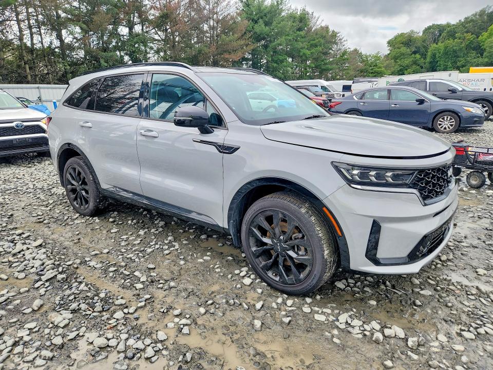 Фото 4 с аукциона – 2023 KIA SORENTO с VIN 5XYRKDLFXPG200316