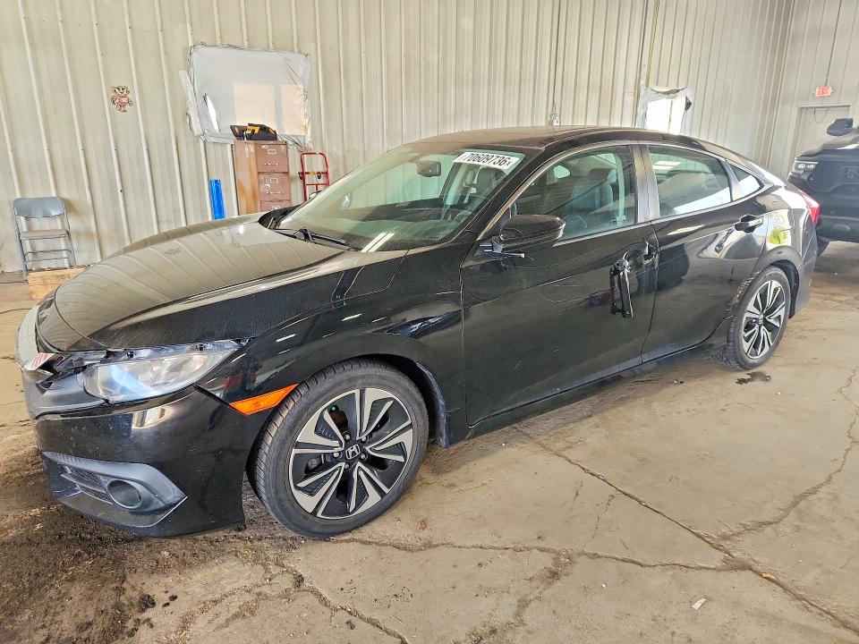 Photo 1 from auction – 2017 HONDA CIVIC with VIN 19XFC1F79HE014817