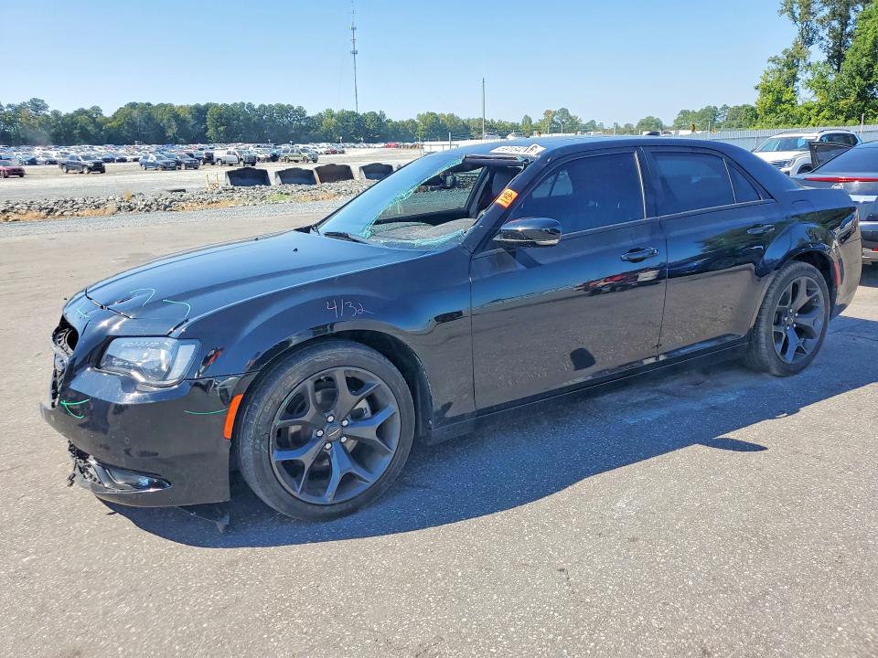 CHRYSLER 300 2023 con VIN 2C3CCABG8PH624370 - Foto de la subasta