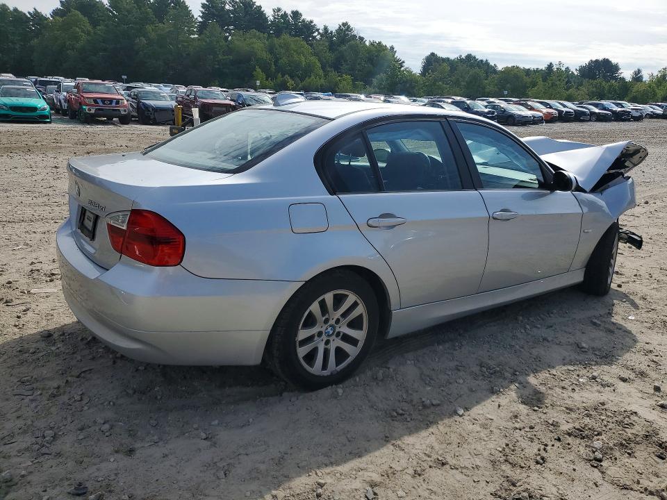 Photo 3 from auction – 2007 BMW 328 with VIN WBAVC93567KX60955