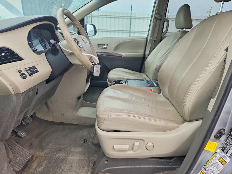 Photo 7 from auction – 2013 TOYOTA SIENNA with VIN 5TDYK3DC9DS306779