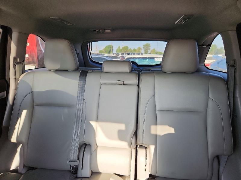 Photo 10 from auction – 2018 TOYOTA HIGHLANDER with VIN 5TDJZRFH4JS843967