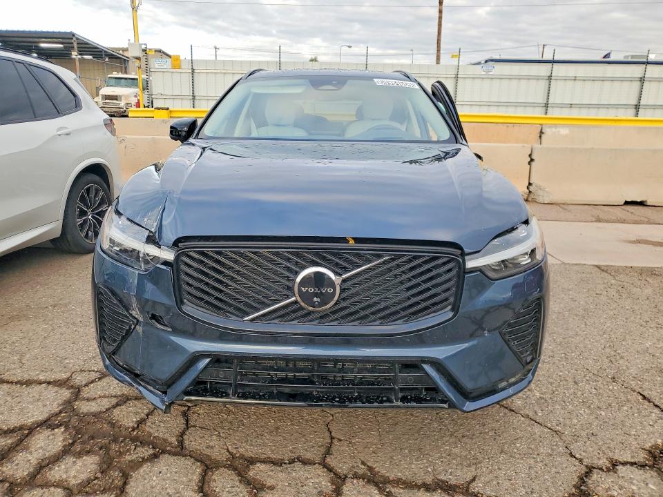 Foto 5 de la subasta – 2026 VOLVO XC60 con VIN YV4M12RM6T1450814
