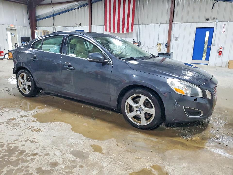 Снимка 4 от търг – 2012 VOLVO S60 с VIN YV1622FS2C2039586