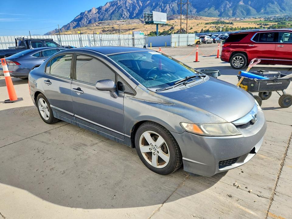 Photo 4 from auction – 2010 HONDA CIVIC with VIN 19XFA1F66AE041623