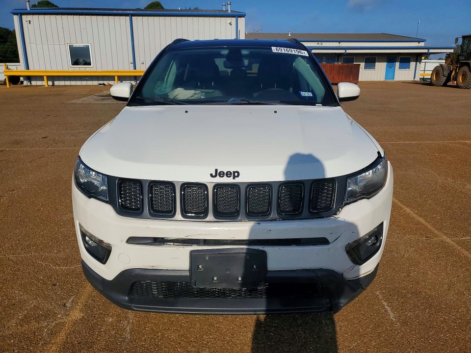 Foto 5 de la subasta – 2021 JEEP COMPASS con VIN 3C4NJCBB6MT550122