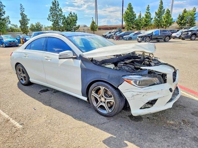 Photo 4 from auction – 2014 MERCEDES-BENZ CLA with VIN WDDSJ4EBXEN031439