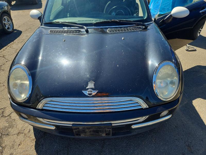 Photo 11 from auction – 2002 MINI COOPER with VIN WMWRC33422TC38206