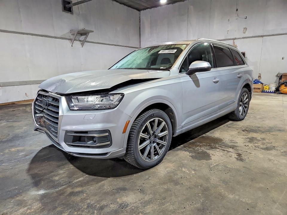 AUDI Q7 2017 z numerem VIN WA1VABF79HD011192 - Zdjęcie z aukcji