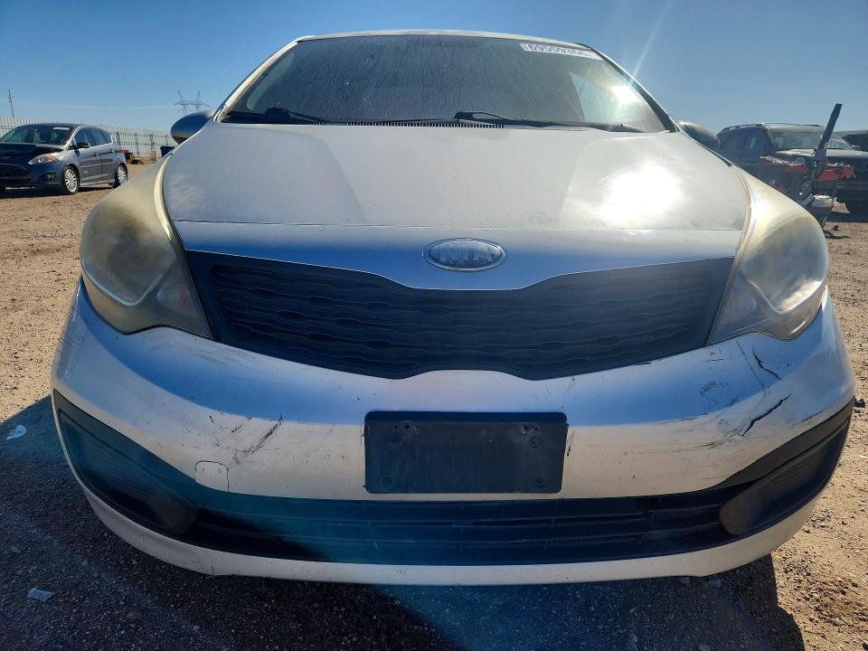 Zdjęcie 5 z aukcji – 2013 KIA RIO z VIN KNADM4A31D6282784