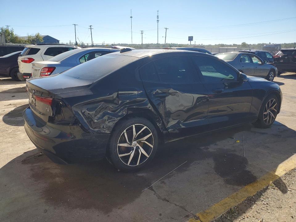 Снимка 3 от търг – 2020 VOLVO S60 с VIN 7JR102FK1LG037807