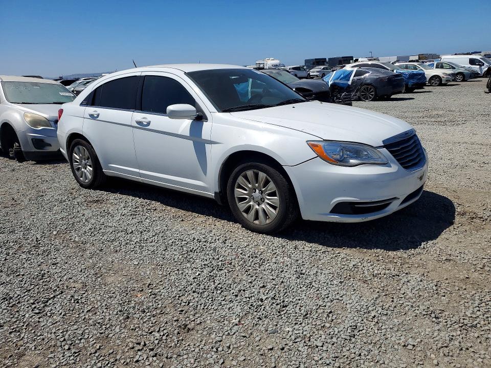 Photo 4 from auction – 2013 CHRYSLER 200 with VIN 1C3CCBAB9DN634811