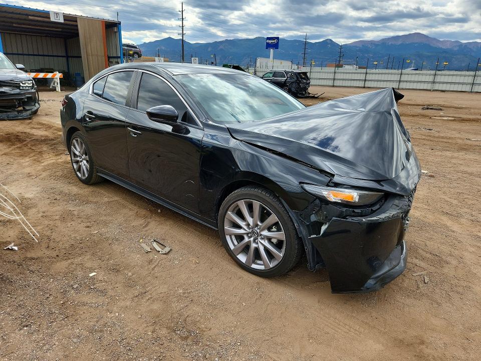 صورة رقم 4 من المزاد - 2021 MAZDA 3 مع VIN JM1BPABL4M1337157