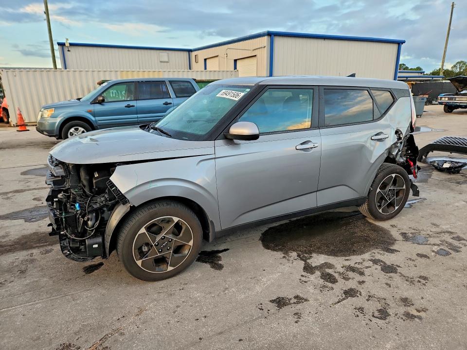 KIA SOUL 2023 with VIN KNDJ33AU5P7870732 - Photo from auction