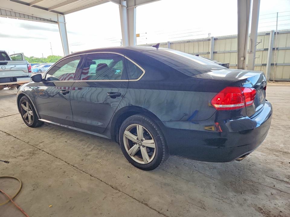 Photo 2 from auction – 2012 VOLKSWAGEN PASSAT with VIN 1VWBP7A30CC052282