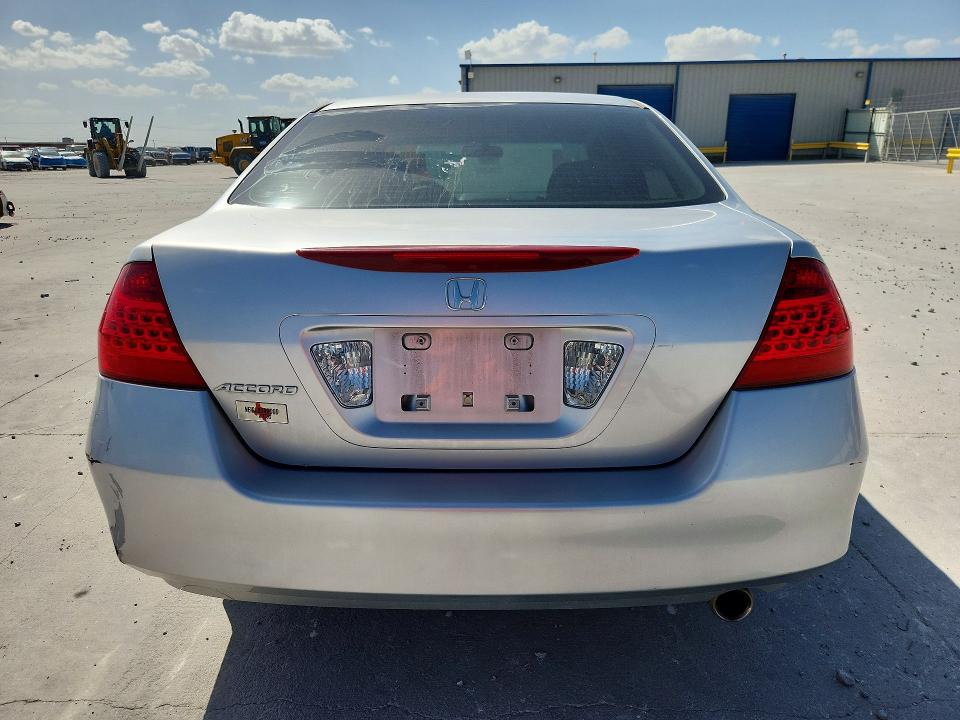 Photo 6 from auction – 2007 HONDA ACCORD with VIN JHMCM56387C009746
