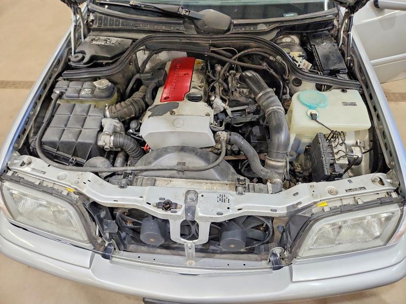 Zdjęcie 11 z aukcji – 2000 MERCEDES-BENZ C z VIN WDBHA24G8YA859909