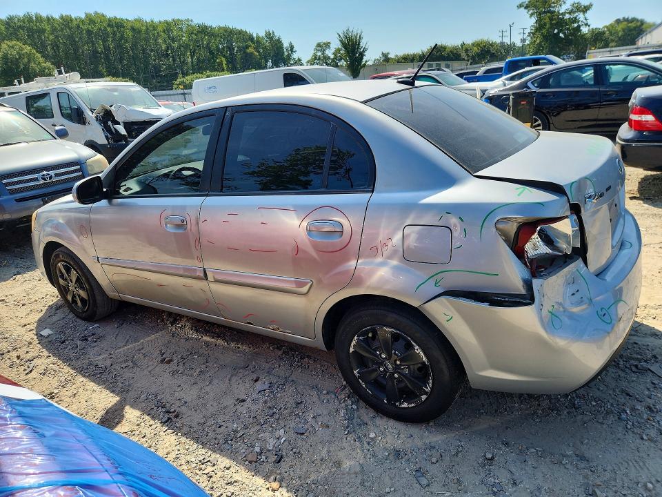 Zdjęcie 2 z aukcji – 2011 KIA RIO z VIN KNADH4A36B6707997