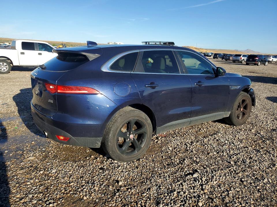 Photo 3 from auction – 2017 JAGUAR F-PACE with VIN SADCK2BV6HA053307
