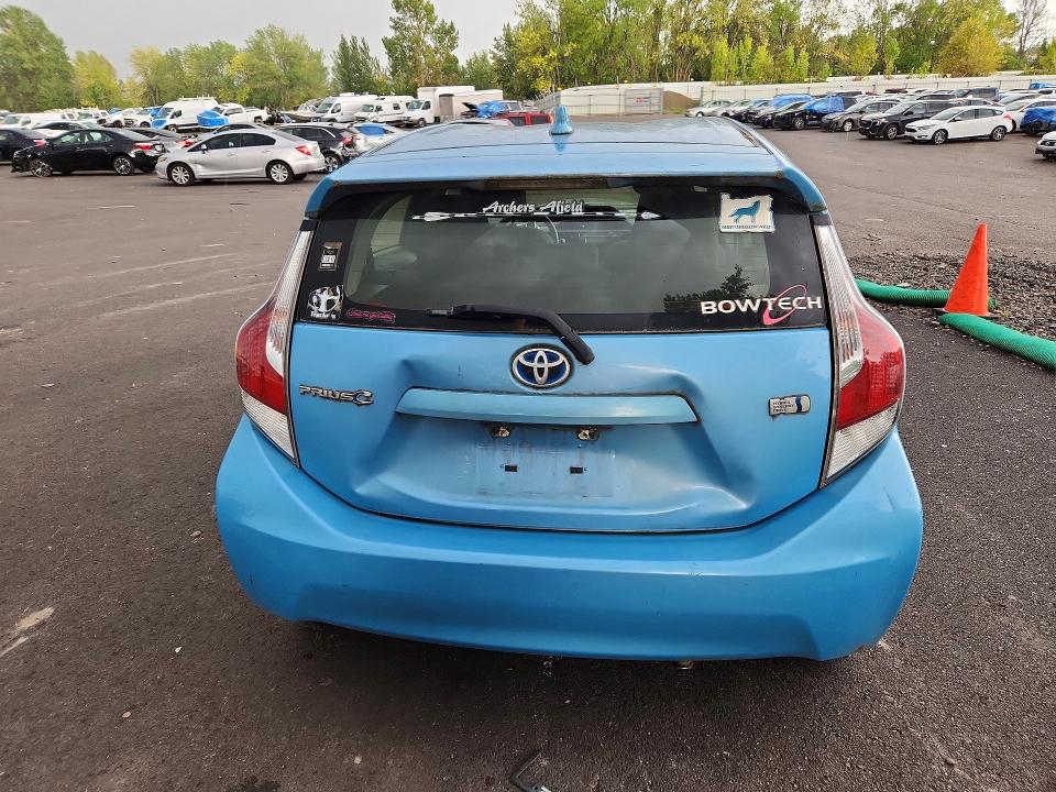 Photo 6 from auction – 2015 TOYOTA PRIUS C with VIN JTDKDTB37F1089722