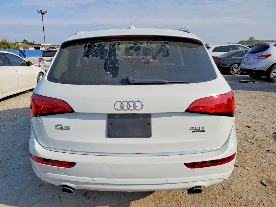 Foto 6 de la subasta – 2016 AUDI Q5 con VIN WA1L2AFP7GA069753