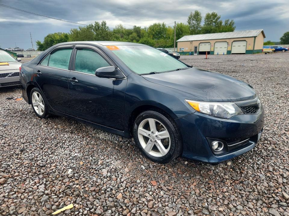 Снимка 4 от търг – 2014 TOYOTA CAMRY с VIN 4T1BF1FK3EU446287