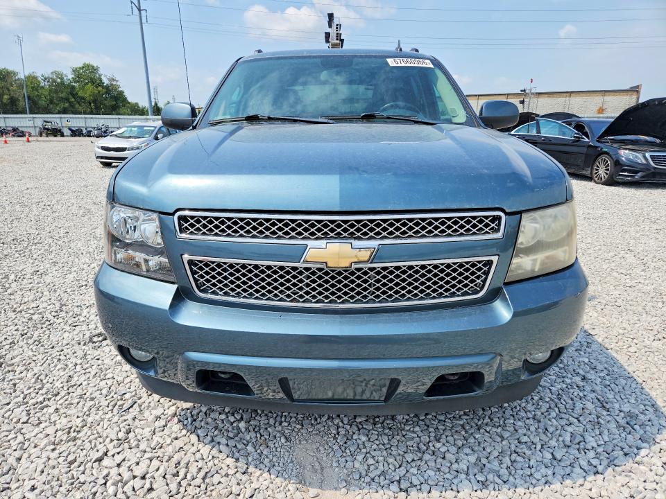 Photo 5 from auction – 2010 CHEVROLET AVALANCHE with VIN 3GNVKFE01AG107056