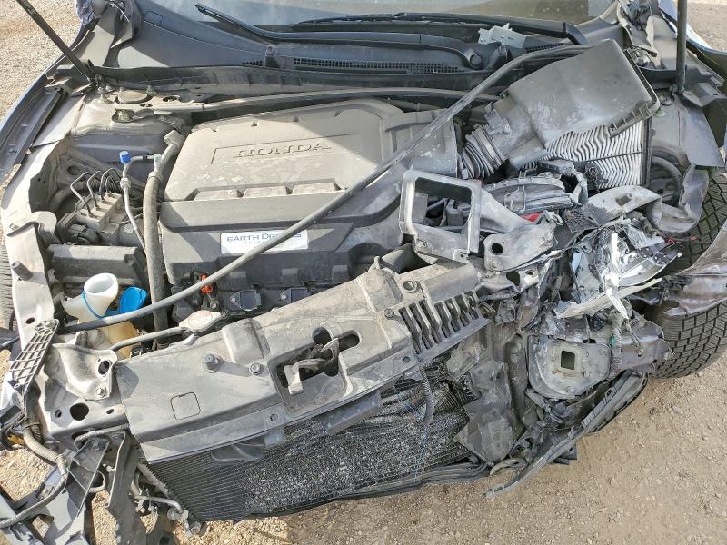 Снимка 11 от търг – 2017 HONDA ACCORD с VIN 1HGCR3F96HA802036