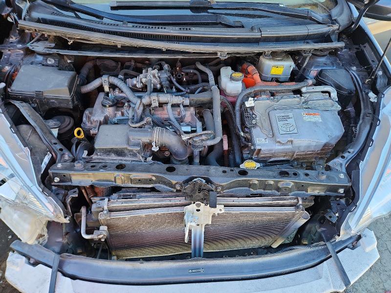 Photo 11 from auction – 2014 TOYOTA PRIUS C with VIN JTDKDTB30E1062800