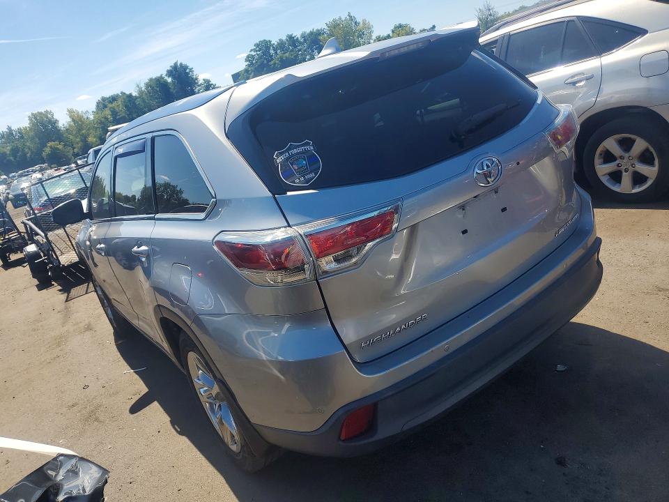 Photo 2 from auction – 2014 TOYOTA HIGHLANDER with VIN 5TDDKRFH9ES012472