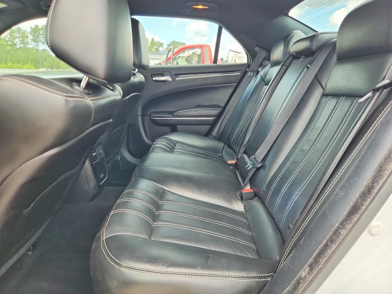Photo 10 from auction – 2019 CHRYSLER 300 with VIN 2C3CCABGXKH648050