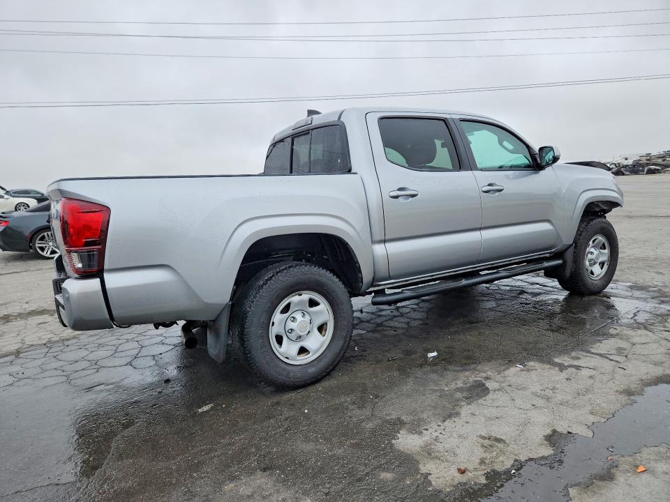 Снимка 3 от търг – 2022 TOYOTA TACOMA с VIN 3TYAX5GN5NT049170