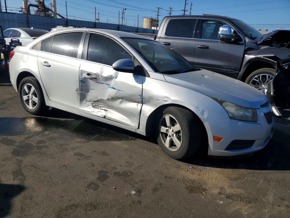 Photo 4 from auction – 2013 CHEVROLET CRUZE with VIN 1G1PC5SB1D7204538