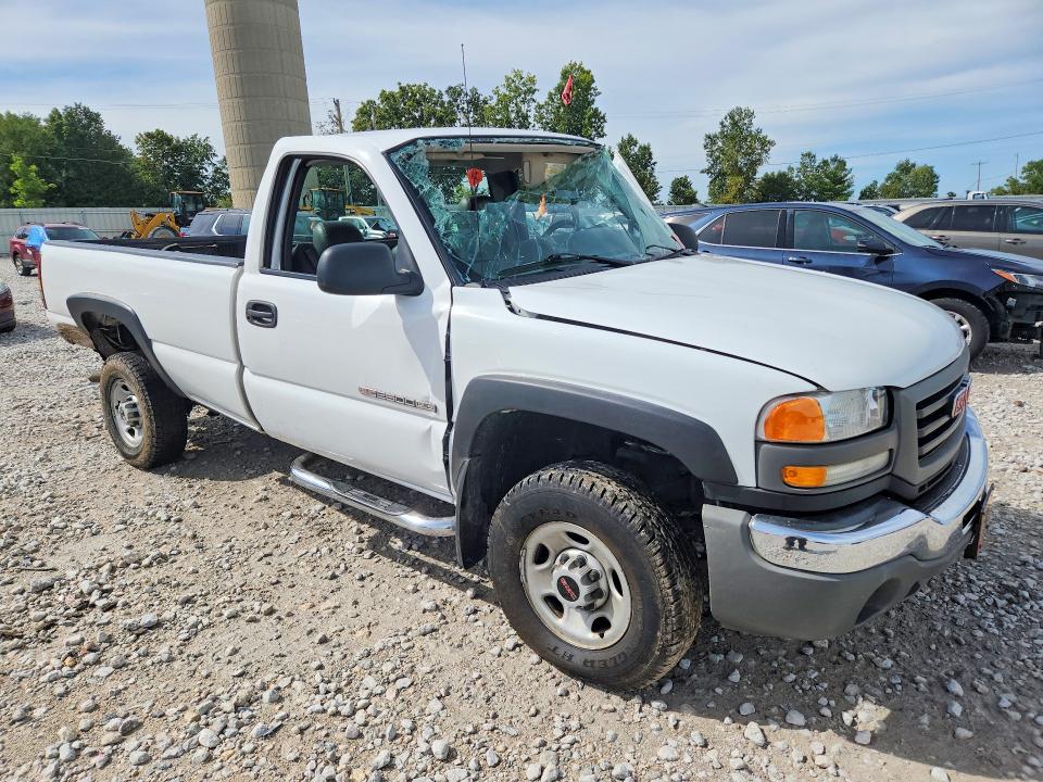 Photo 4 from auction – 2004 GMC SIERRA with VIN 1GTHC24U14E328717