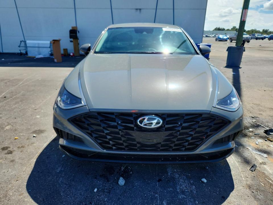 Снимка 5 от търг – 2023 HYUNDAI SONATA с VIN KMHL64JA0PA253801