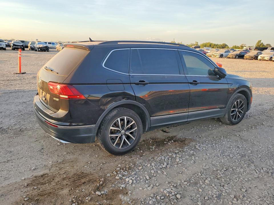 Снимка 3 от търг – 2021 VOLKSWAGEN TIGUAN с VIN 3VV2B7AX5MM090905