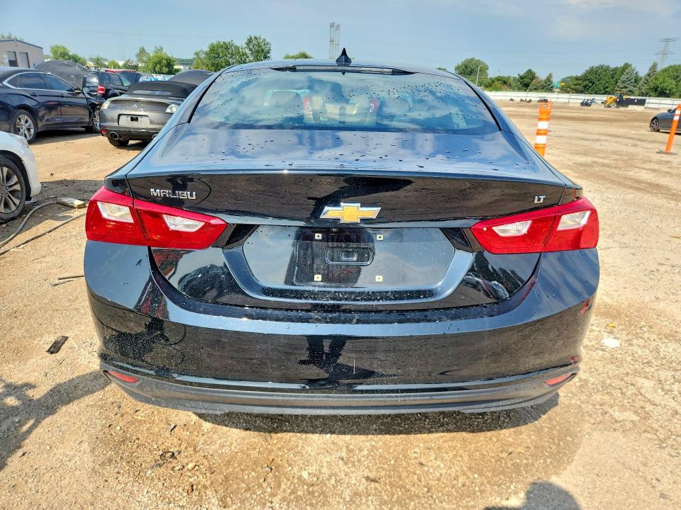 Photo 6 from auction – 2016 CHEVROLET MALIBU with VIN 1G1ZE5ST5GF222739