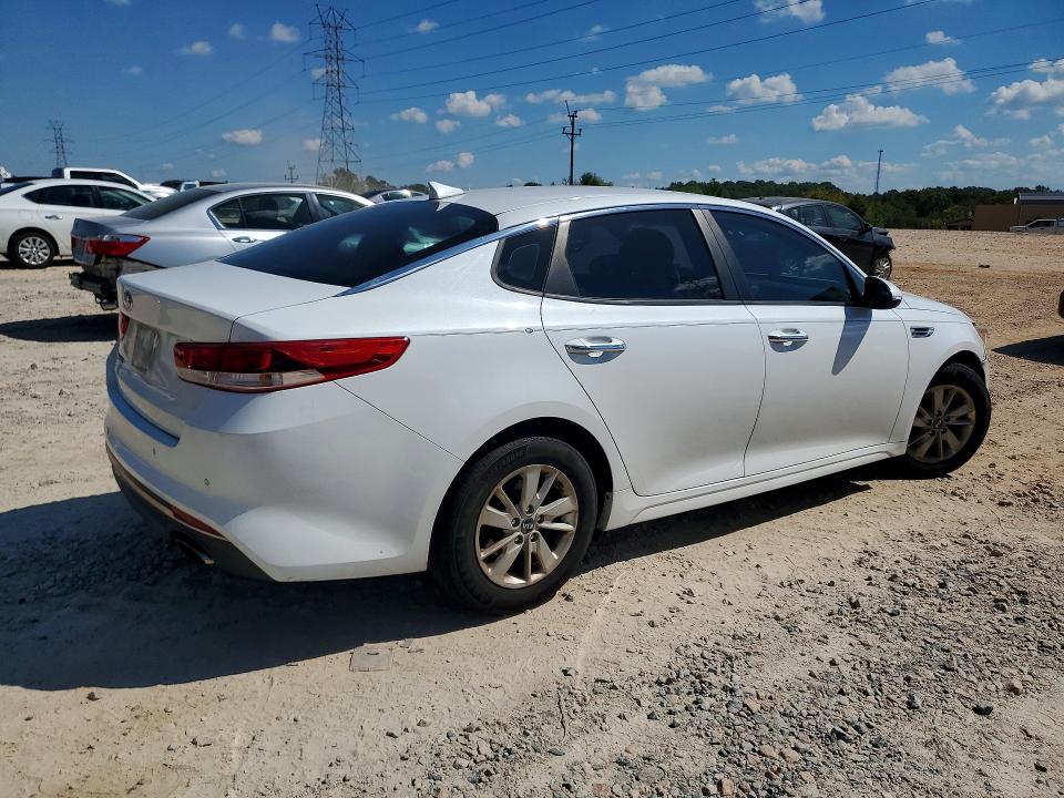 Zdjęcie 3 z aukcji – 2016 KIA OPTIMA z VIN 5XXGT4L36GG023424