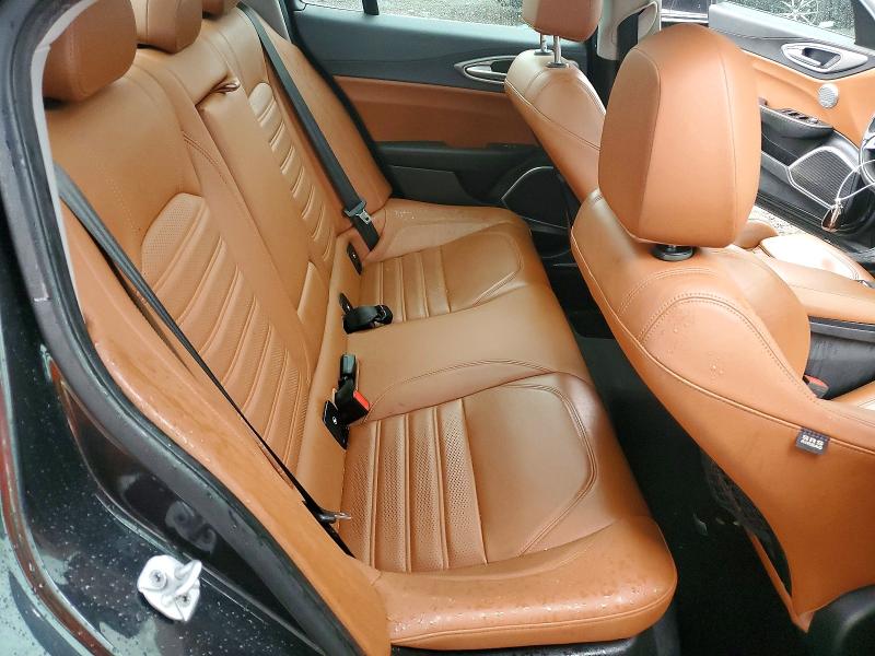 Photo 10 from auction – 2018 ALFA ROMEO GIULIA with VIN ZARFAEEN3J7597622