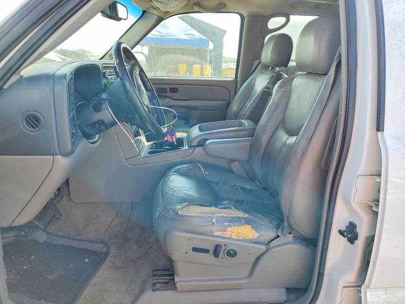 Photo 7 from auction – 2004 CHEVROLET SUBURBAN with VIN 3GNFK16Z34G122019